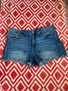 Zenana Outfitters Dark Blue Distressed Jean Shorts